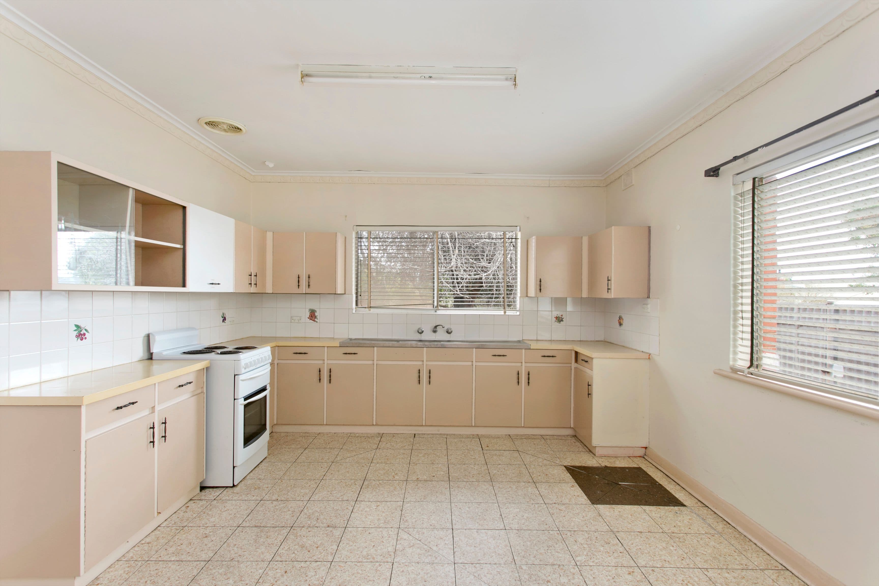 312 Sumners Road, RIVERHILLS, Riverhills - Thumbnail 3