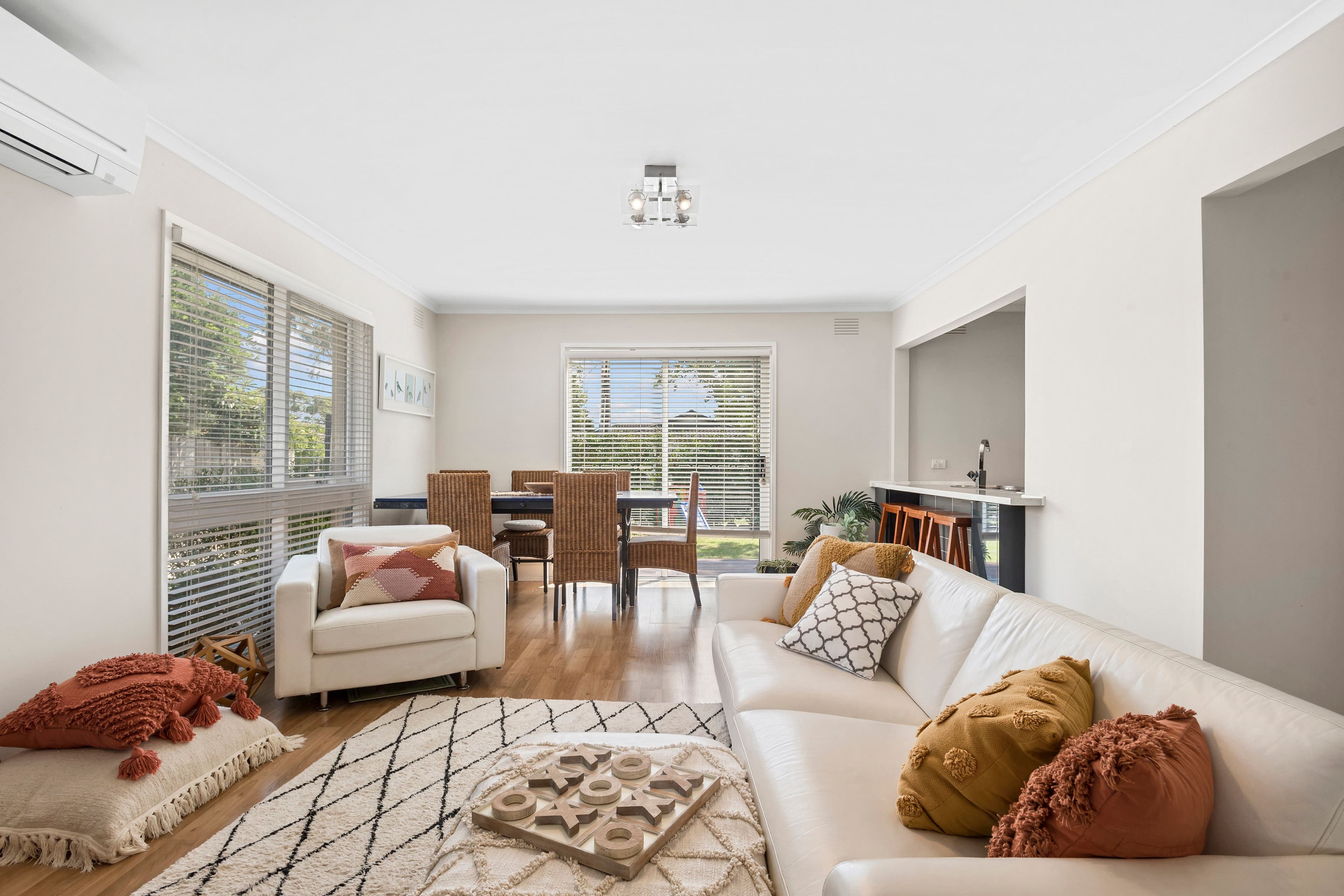 6 Sussex Crescent, Seaford VIC 3198, Seaford - Thumbnail 2