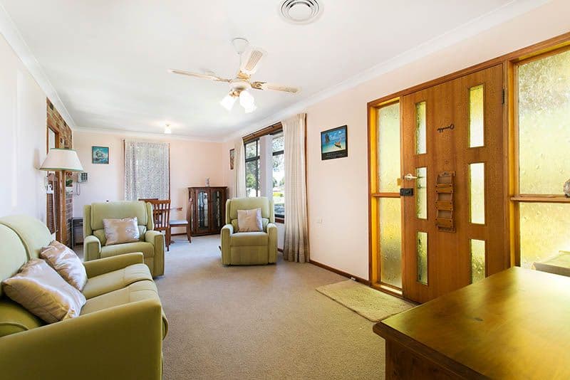 18 Messenger Road, Barrack Heights - Thumbnail 2