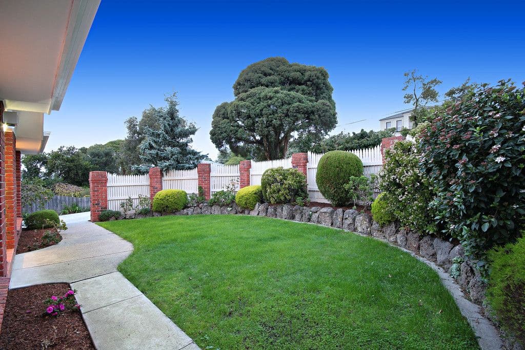 21 Fairhills Parade, GLEN WAVERLEY VIC 3150, Glen Waverley - Thumbnail 2