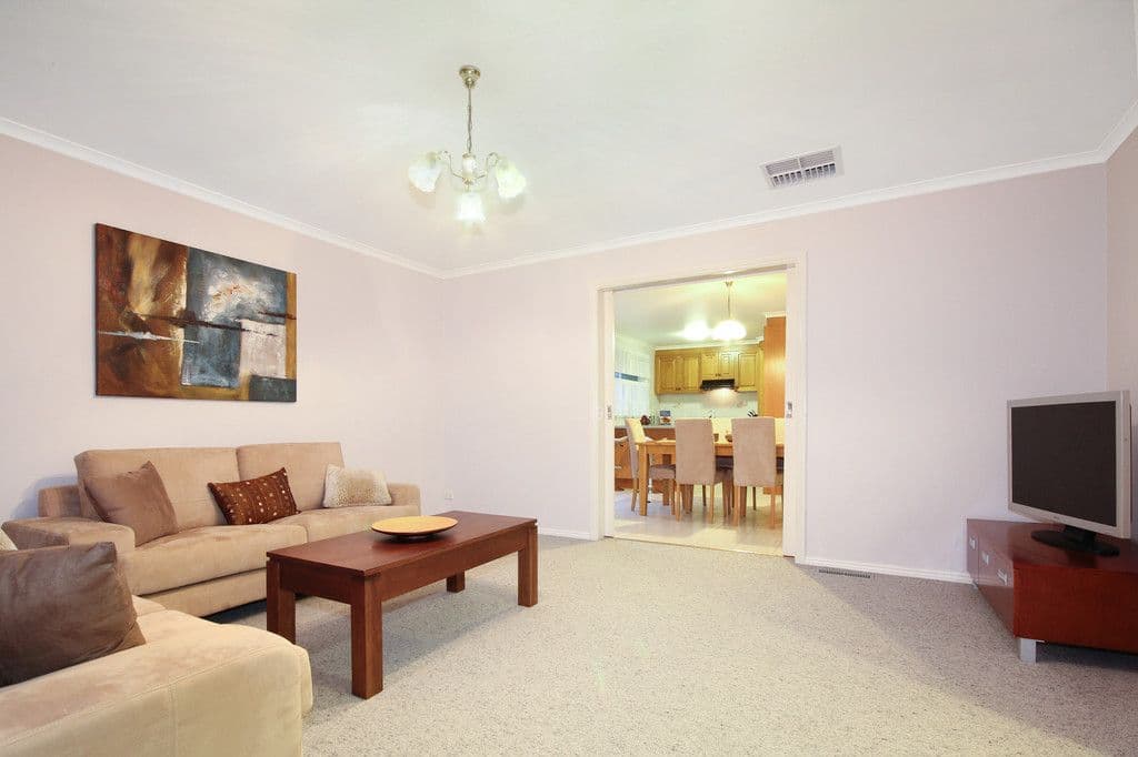 21 Fairhills Parade, GLEN WAVERLEY VIC 3150, Glen Waverley - Thumbnail 3