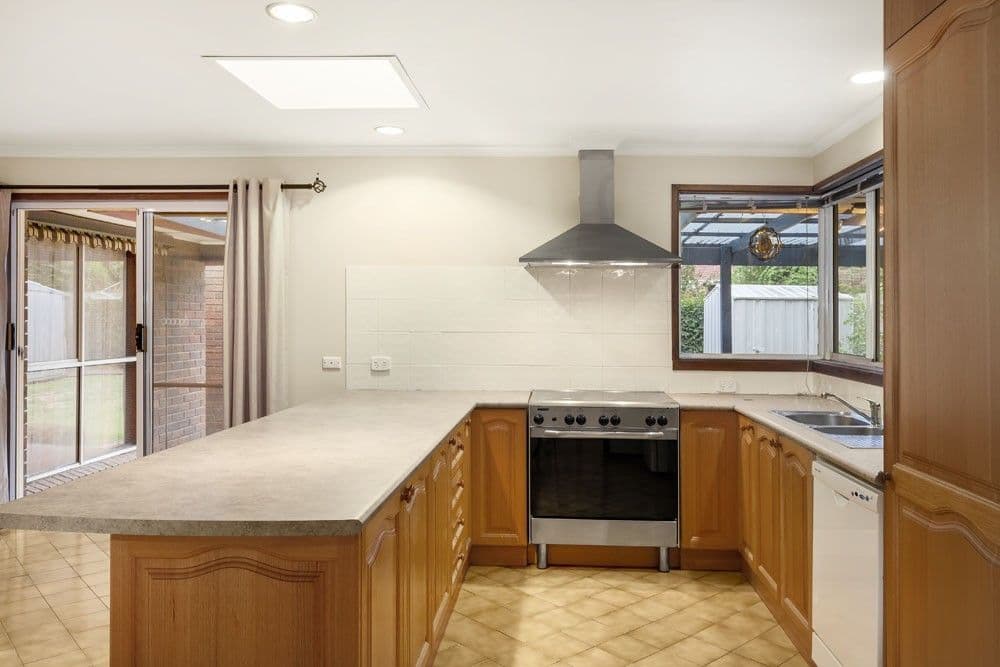 2 Chicquita Place, Mill Park VIC 3082, Mill Park - Thumbnail 4