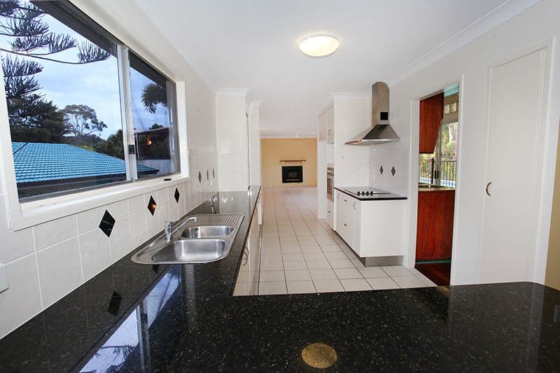 32 Oloway Crescent, ALEXANDRA HEADLAND QLD 4572, Alexandra Headland - Thumbnail 4