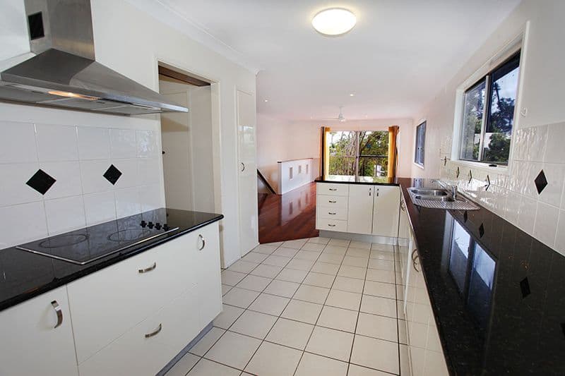32 Oloway Crescent, ALEXANDRA HEADLAND QLD 4572, Alexandra Headland - Thumbnail 5