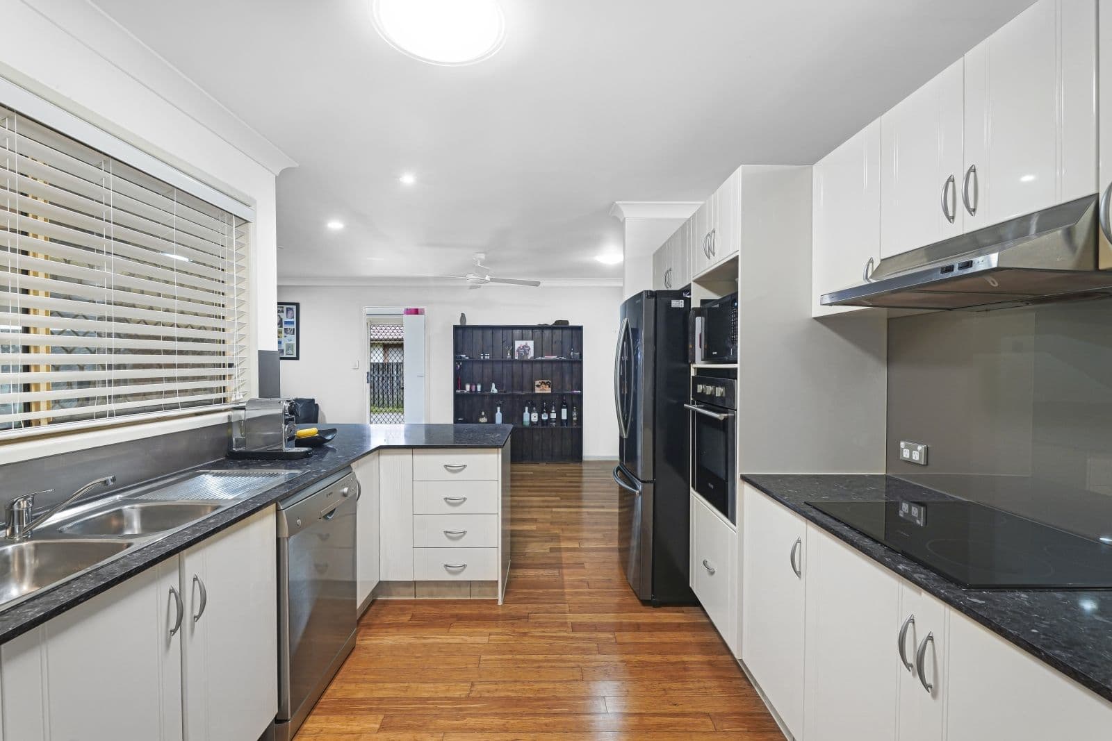 24 Lambor Drive, Mudgeeraba QLD 4213, Mudgeeraba - Thumbnail 6