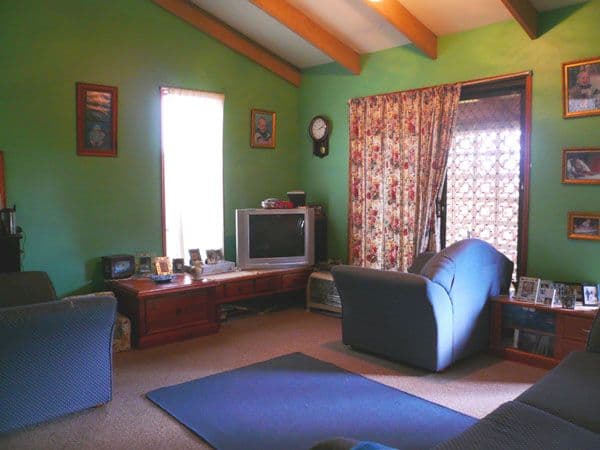 27  Cedar Drive, BEAUDESERT QLD 4285, Beaudesert - Thumbnail 2