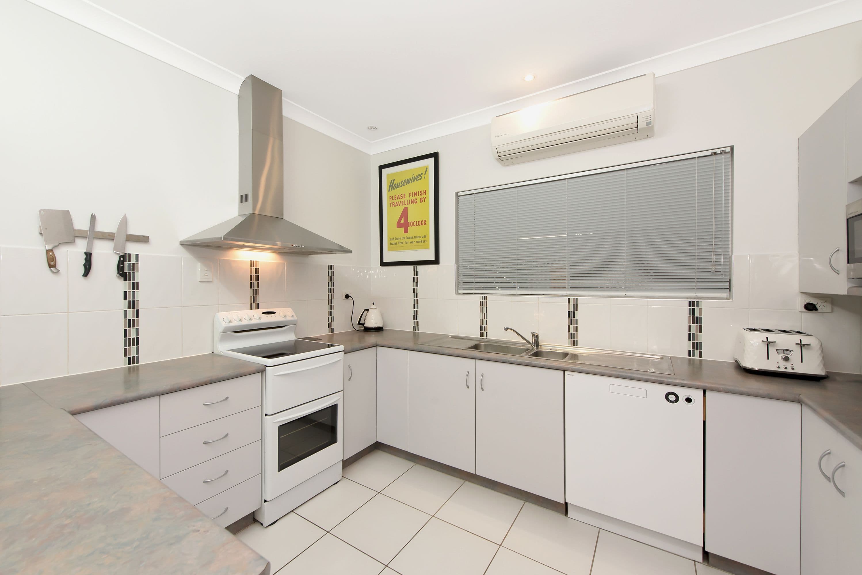 13 Lorna Road, Para Hills SA 5096, Para Hills - Thumbnail 6