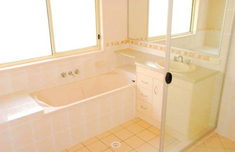 14 Billinghurst Crescent, Upper Coomera QLD 4209, Upper Coomera - Thumbnail 7