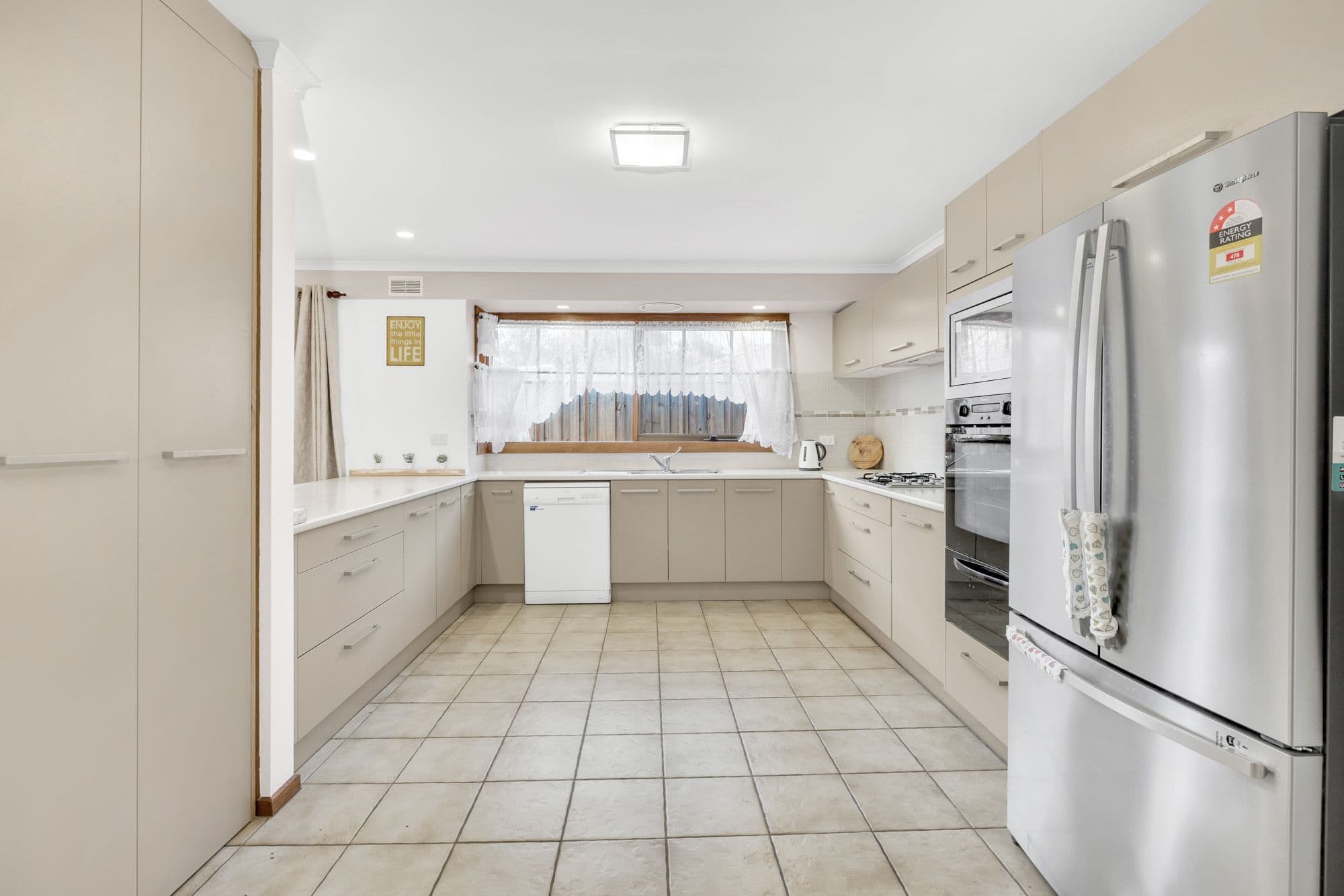 3 Kolan Court, Werribee VIC 3030, Werribee - Thumbnail 8