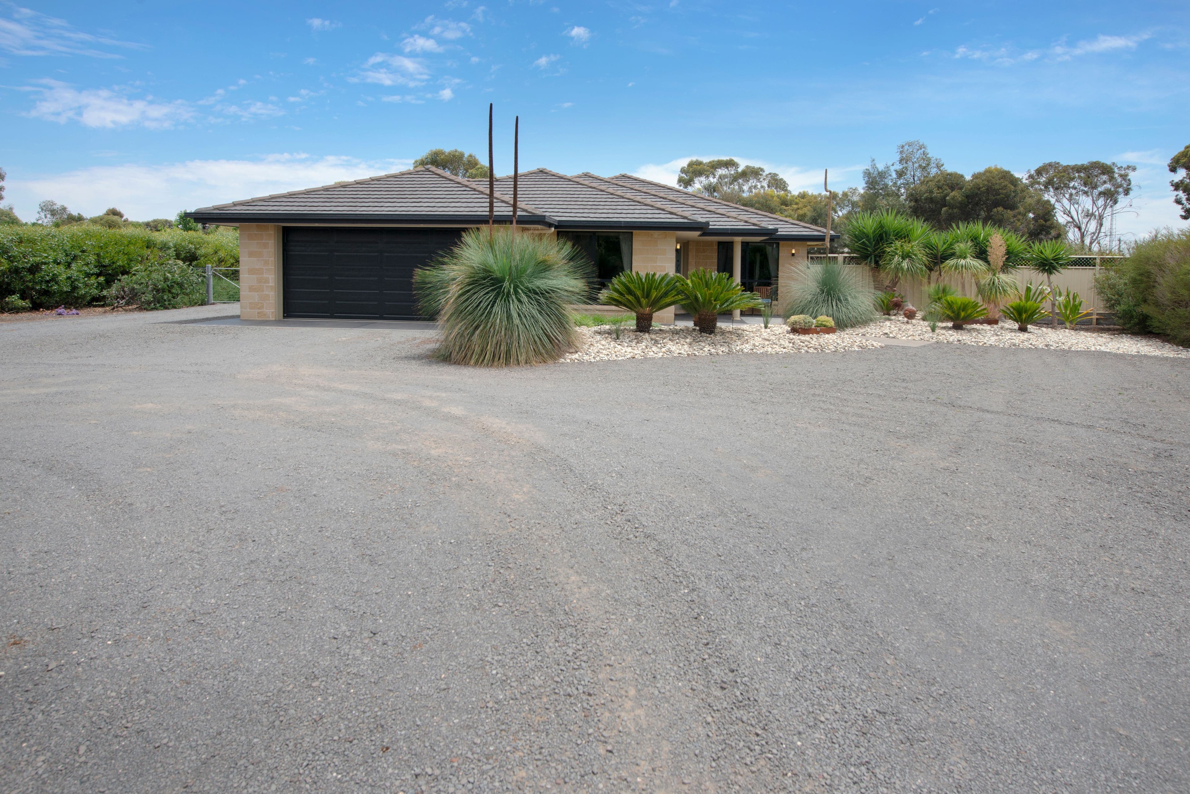 7 Berrybank Drive, Swan Hill VIC 3585, Swan Hill - Thumbnail 2