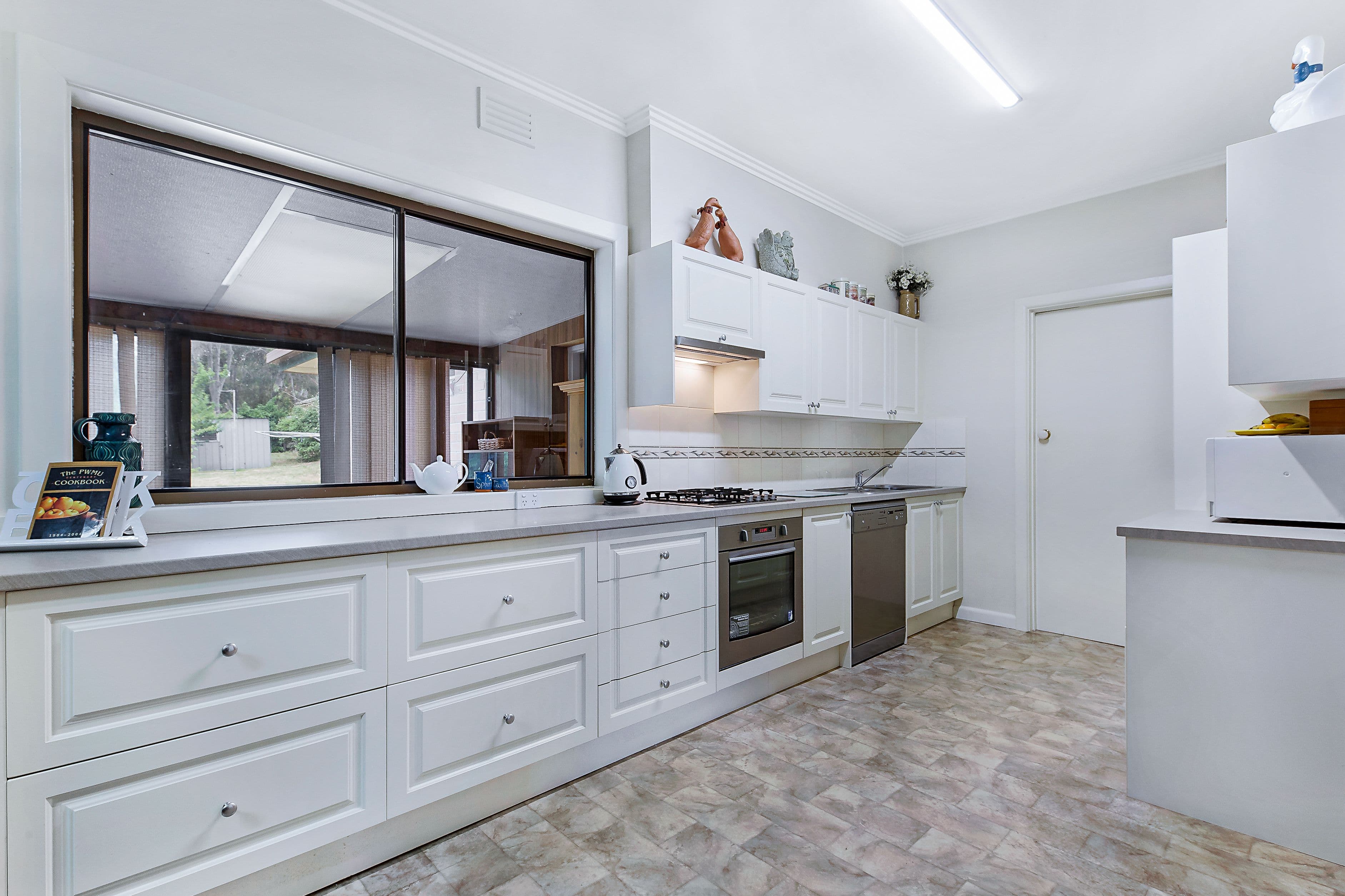 45 Grenfell Road, Mount Waverley VIC 3149, Mount Waverley - Thumbnail 3