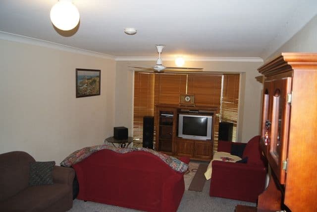 9 Jacaranda Drive, YAMANTO QLD 4305, Yamanto - Thumbnail 2