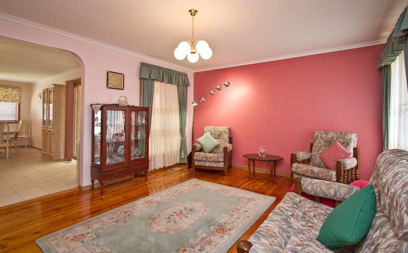 62 Grenda Drive, MILL PARK VIC 3082, Mill Park - Thumbnail 3