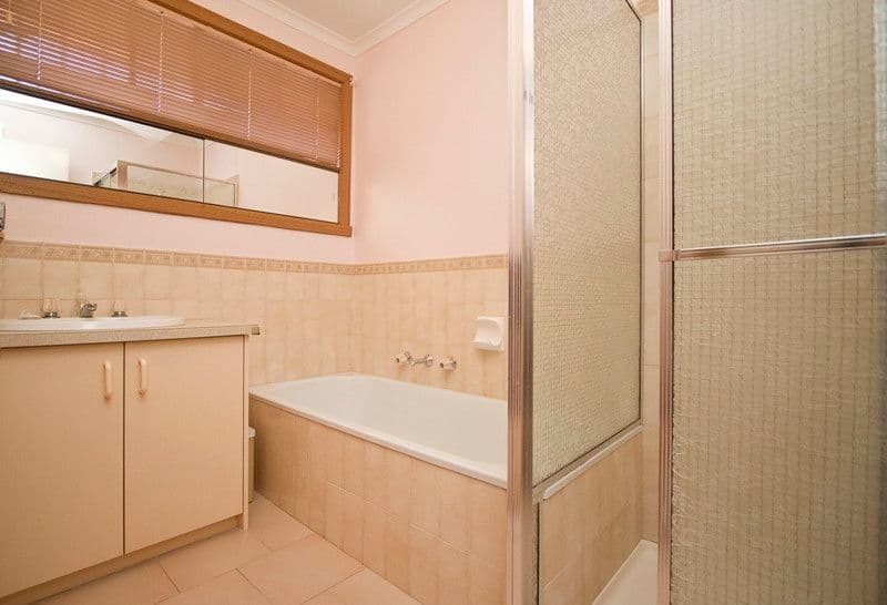 62 Grenda Drive, MILL PARK VIC 3082, Mill Park - Thumbnail 7
