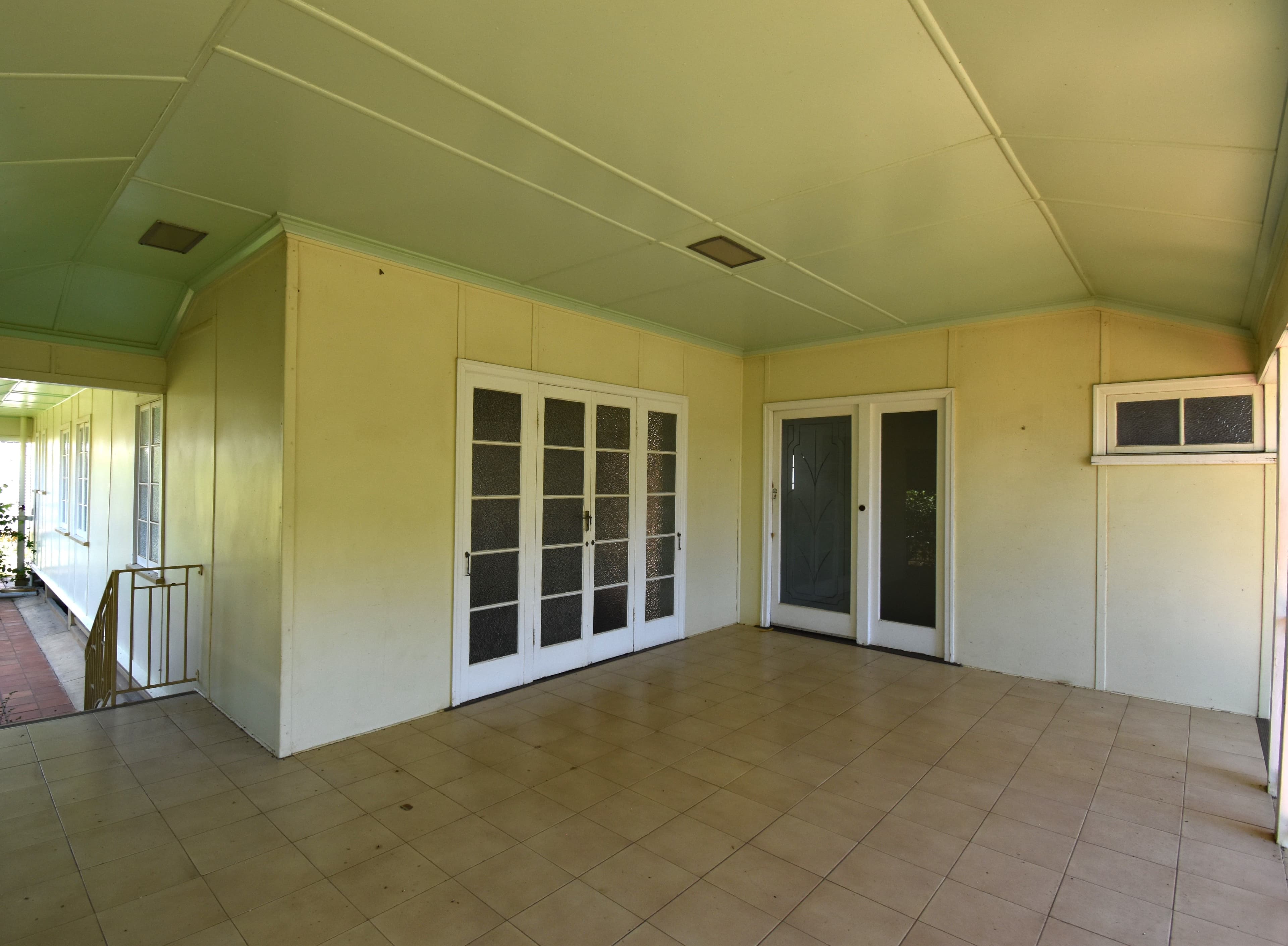 115 Emu Street, Longreach QLD 4730, Longreach - Thumbnail 2