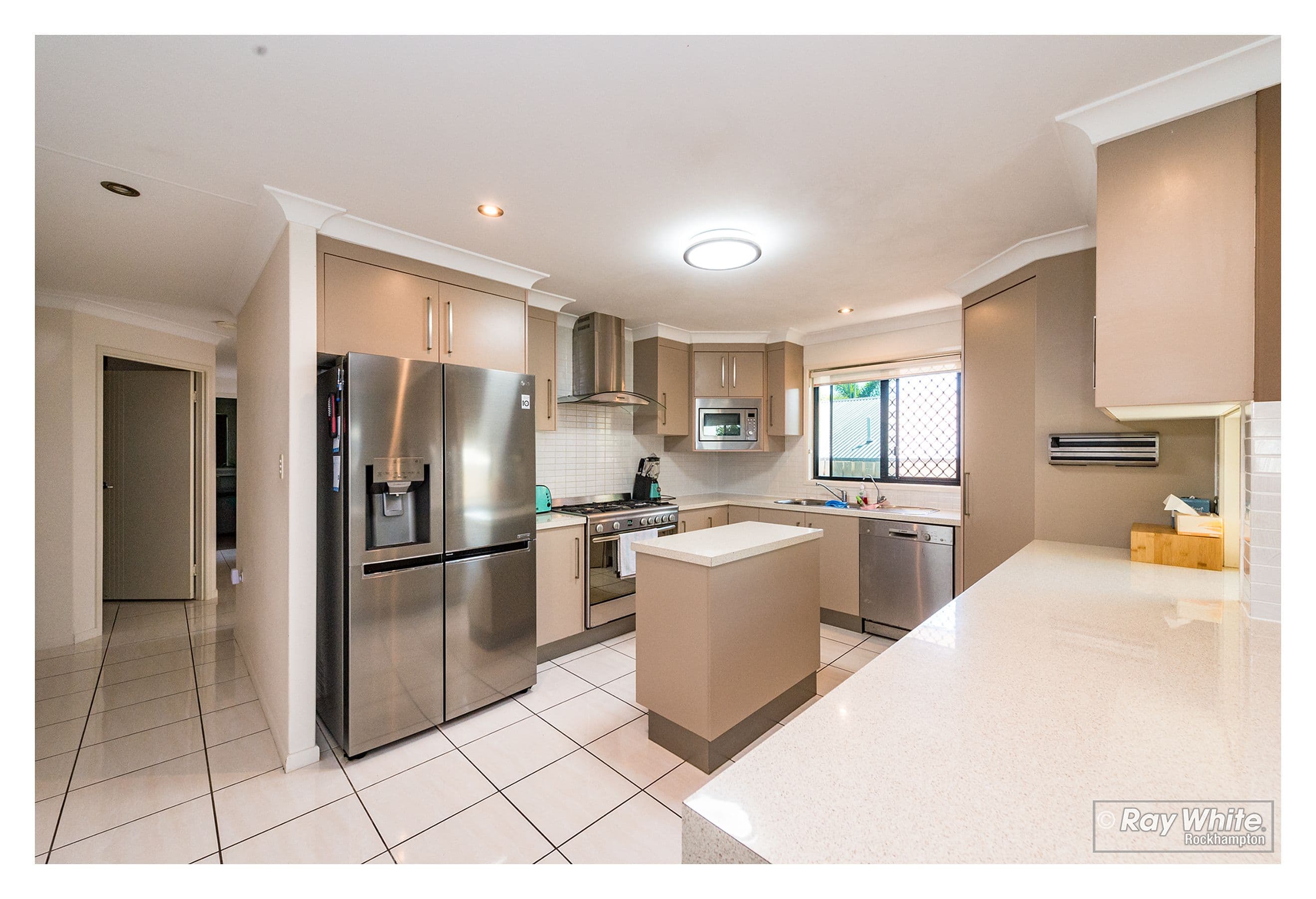 71 Buxton Drive, Gracemere QLD 4702, Gracemere - Thumbnail 3