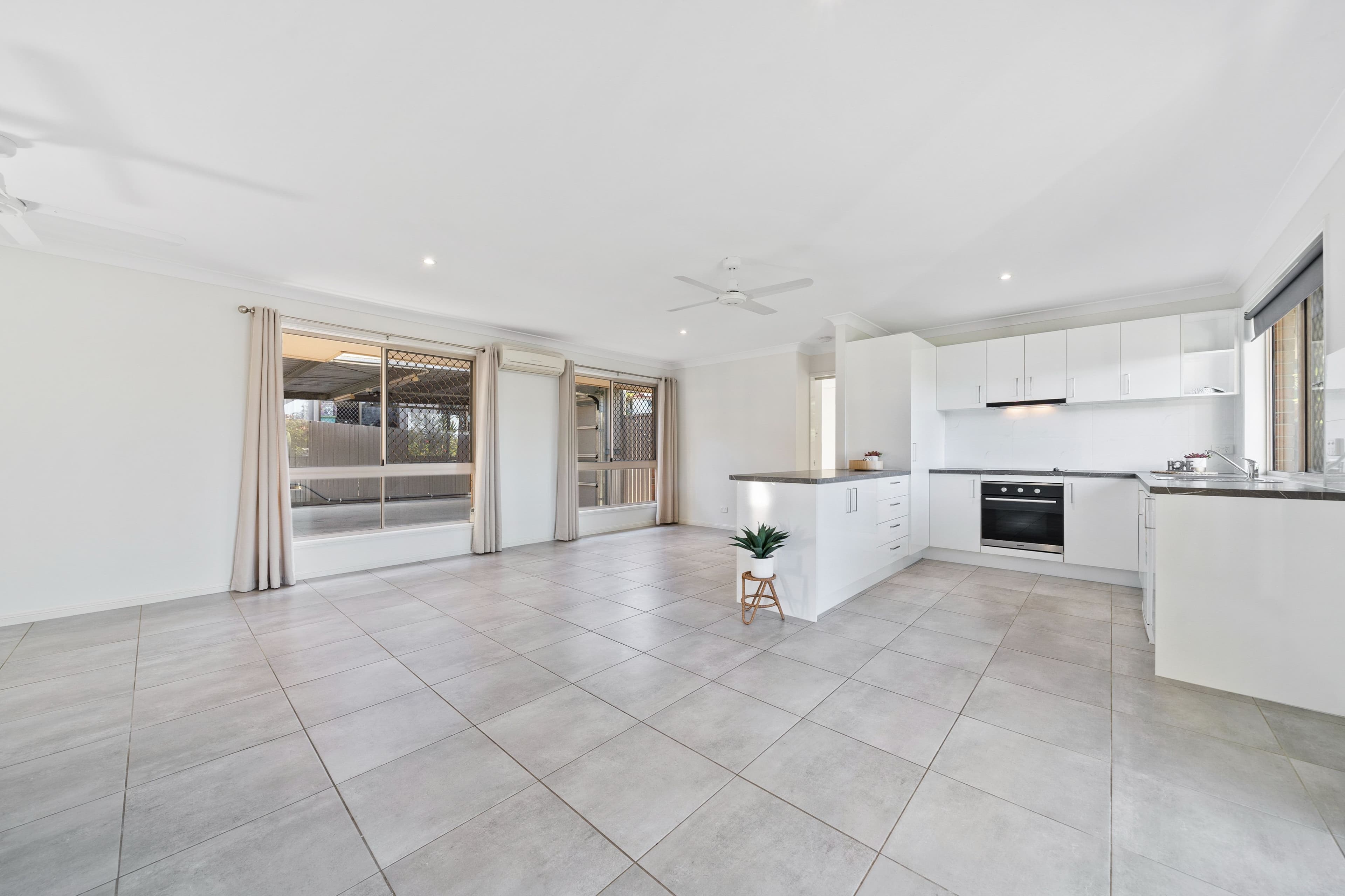 4 Mulligan Way, Edens Landing QLD 4207, Edens Landing - Thumbnail 4