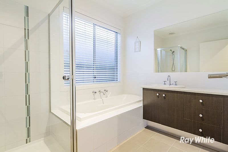8 Vane Street, Cranbourne East VIC 3977, Cranbourne East - Thumbnail 7