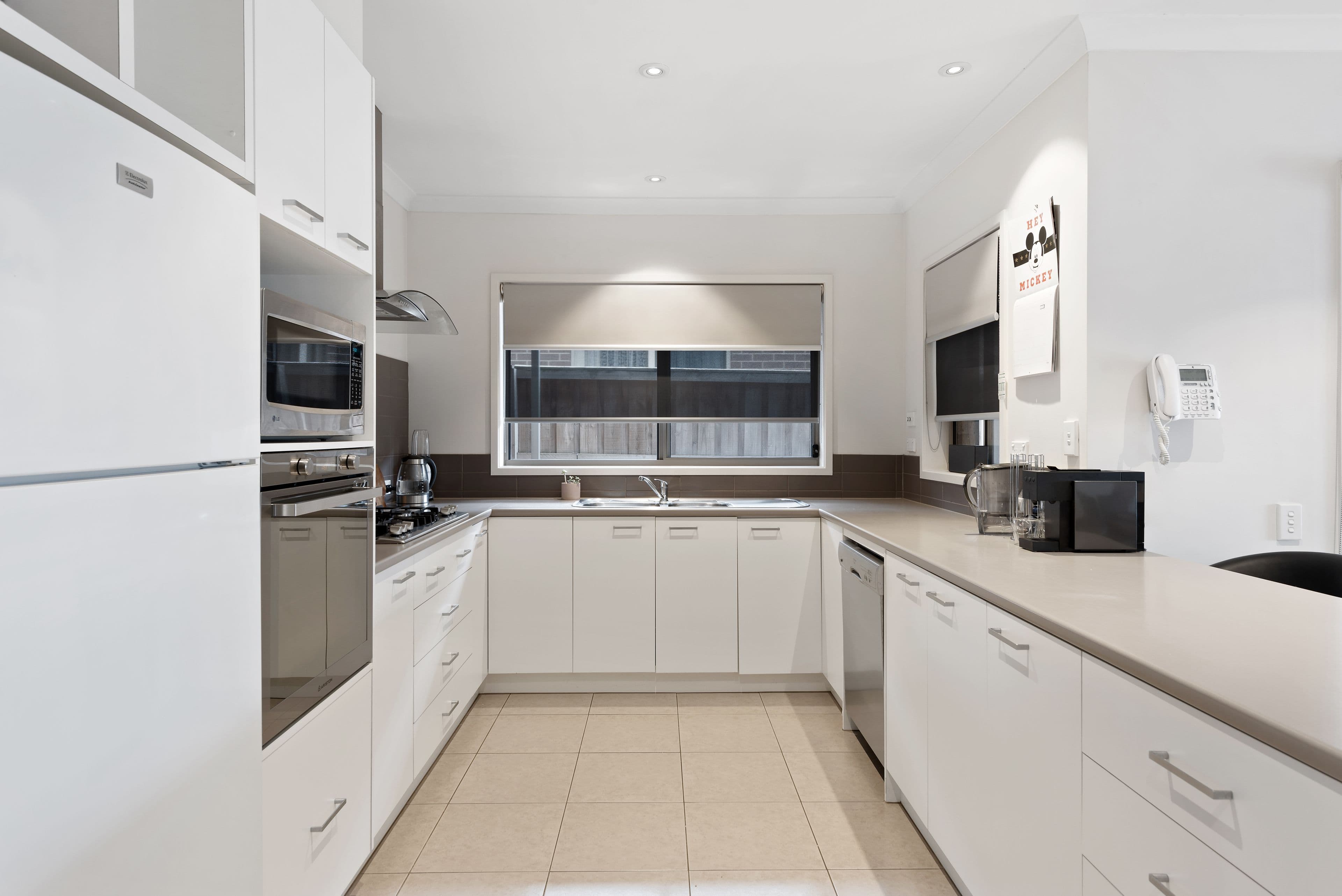 15 St Johns Court, South Morang VIC 3752, South Morang - Thumbnail 2