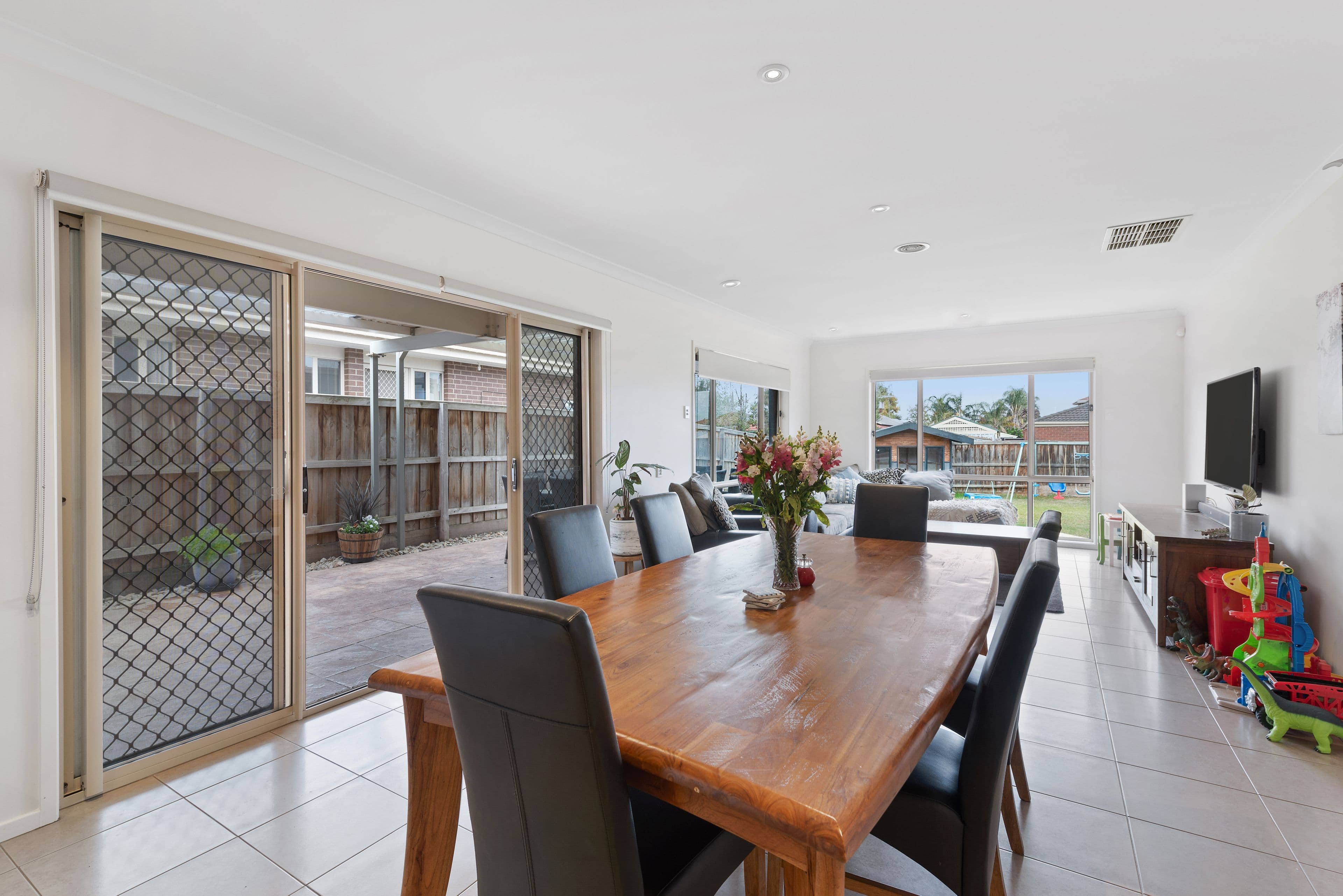 15 St Johns Court, South Morang VIC 3752, South Morang - Thumbnail 4