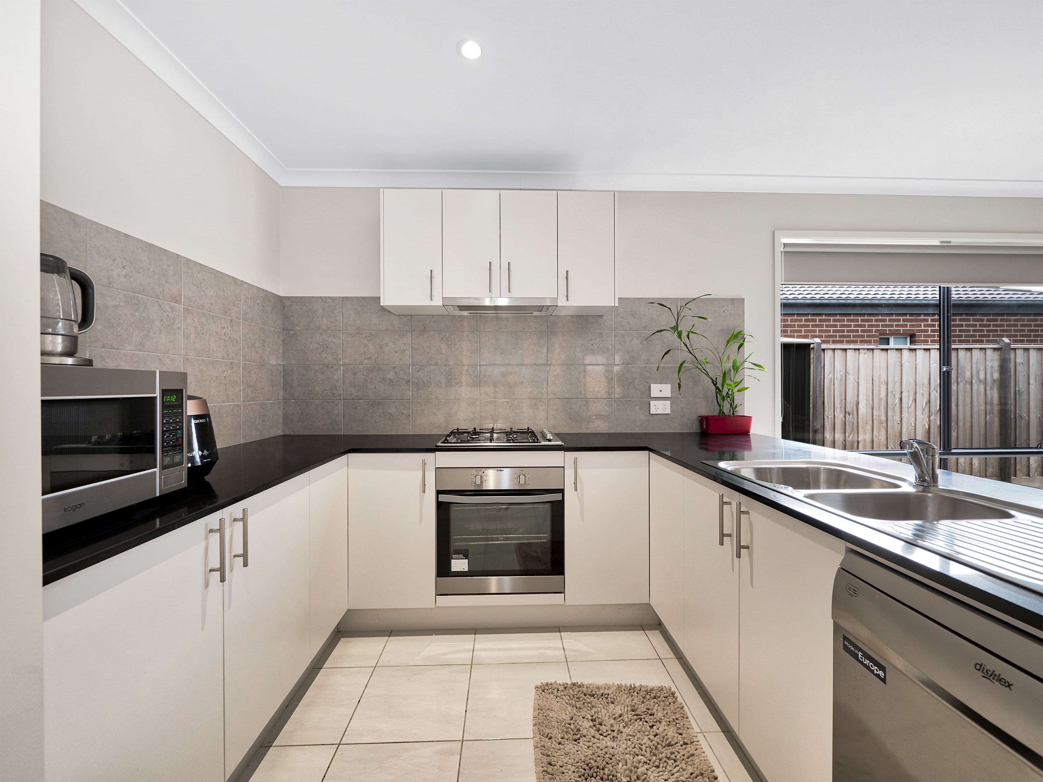 52 Bales Road, Cranbourne East VIC 3977, Cranbourne East - Thumbnail 2