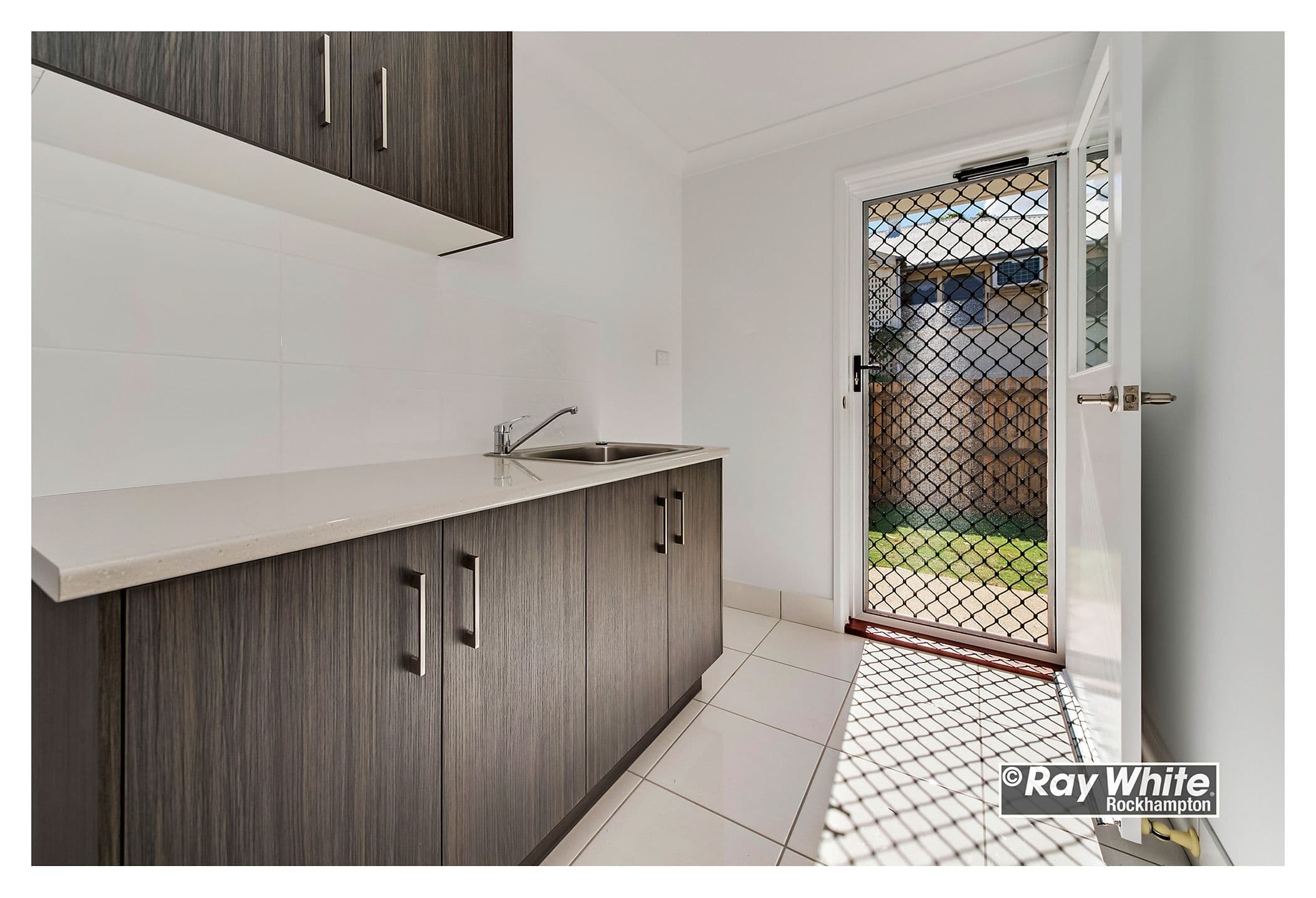 8 Hopkins Street, Park Avenue QLD 4701, Park Avenue - Thumbnail 8