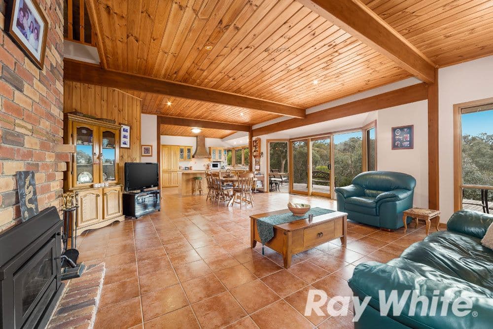 110 Heather Avenue, Hurstbridge VIC 3099, Hurstbridge - Thumbnail 5
