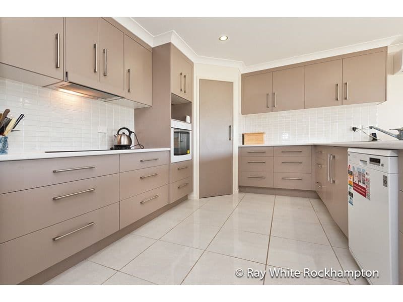 17 Annie Close, GRACEMERE QLD 4702, Gracemere - Thumbnail 2