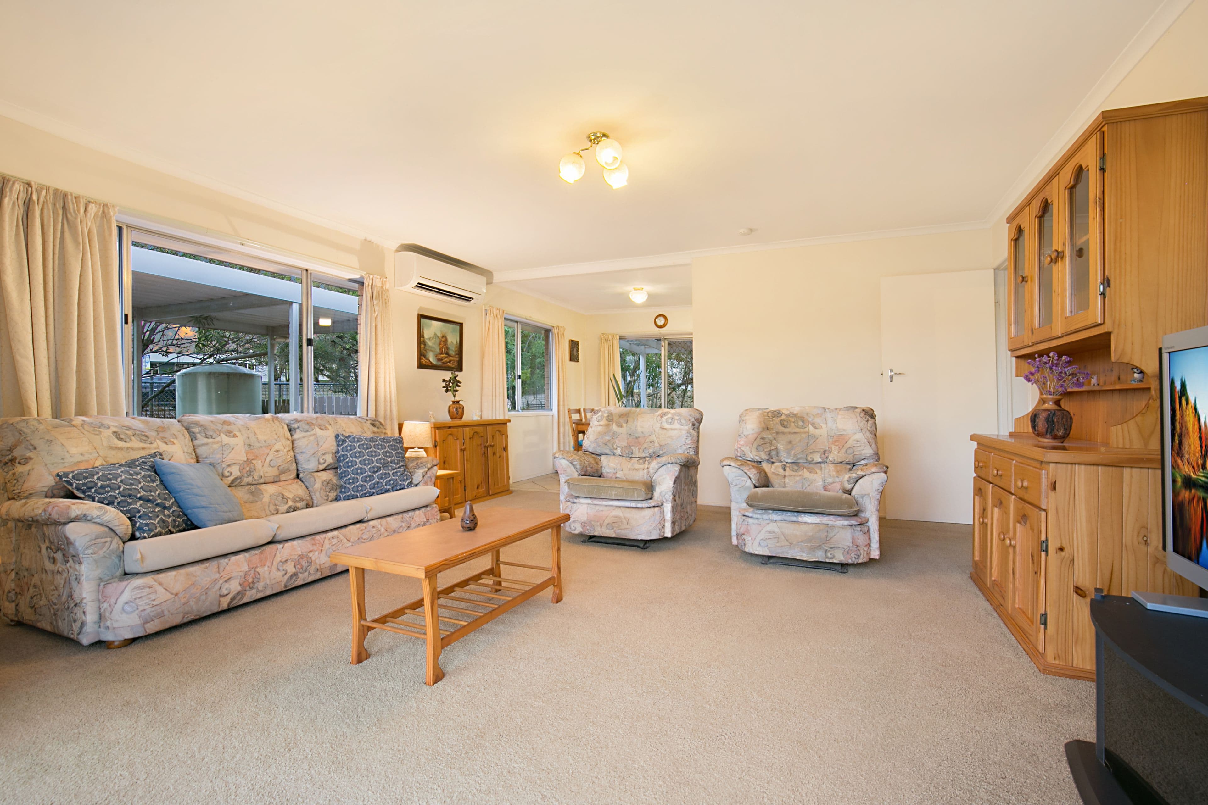12 Lobelia Avenue, Daisy Hill QLD 4127, Daisy Hill - Thumbnail 2