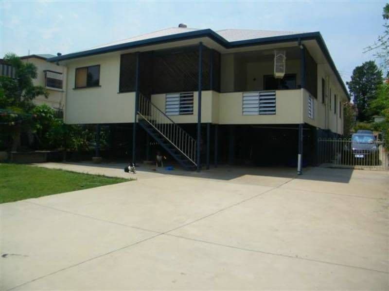 8 Fowler Street, WEST GLADSTONE QLD 4680, West Gladstone - Thumbnail 2