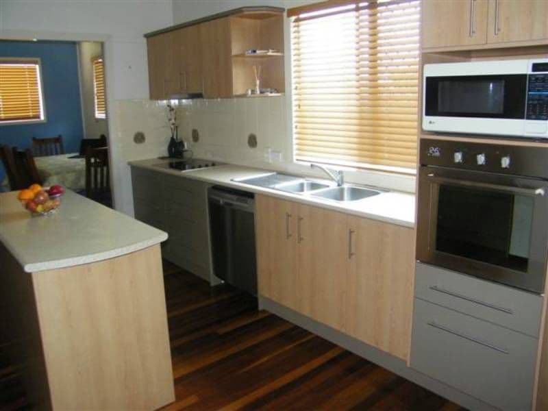 8 Fowler Street, WEST GLADSTONE QLD 4680, West Gladstone - Thumbnail 7