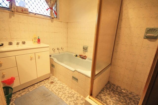 41 Hurlstone Avenue, Glenfield NSW 2167, Glenfield - Thumbnail 4