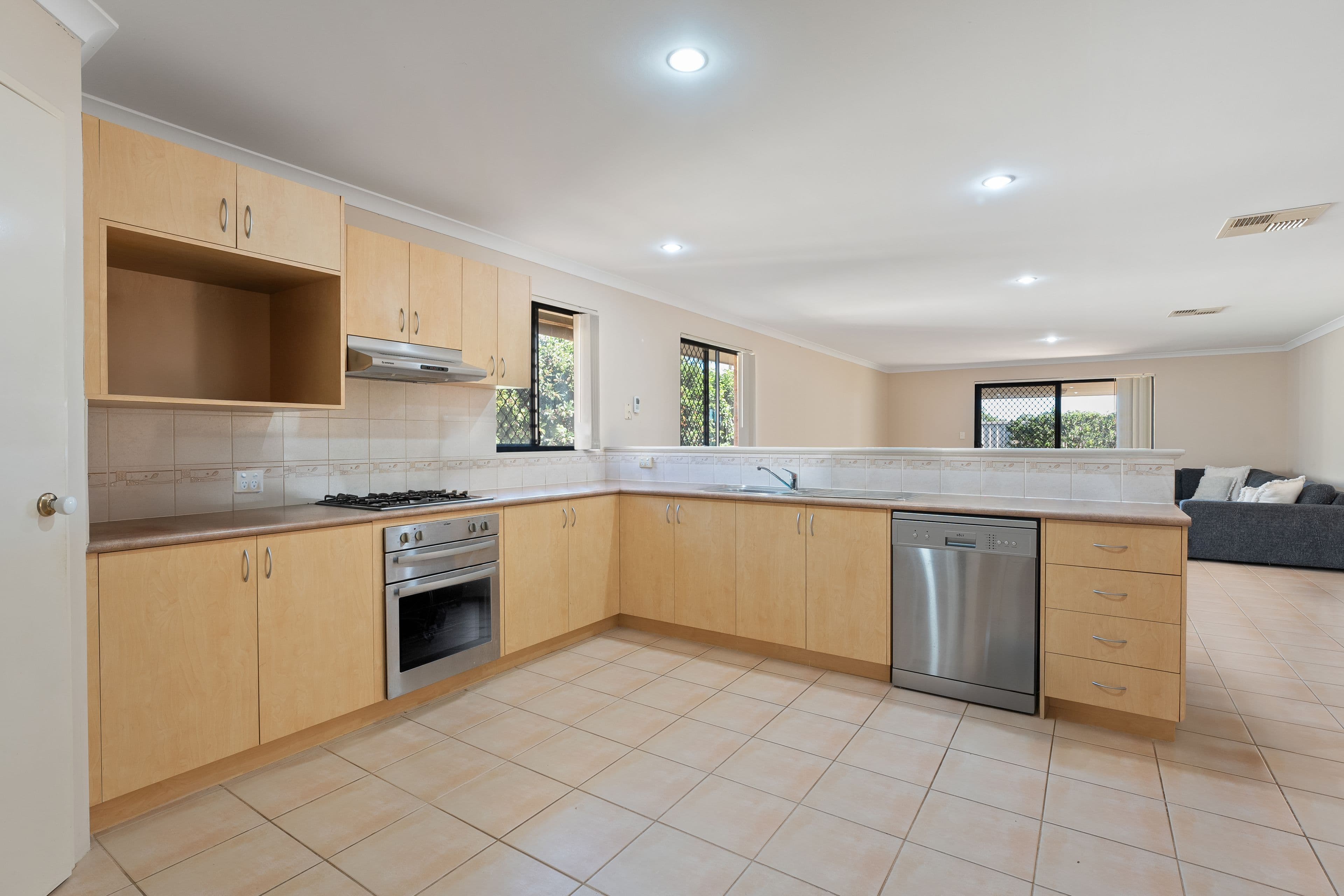 20 Edgecumbe Terrace, Baldivis WA 6171, Baldivis - Thumbnail 2