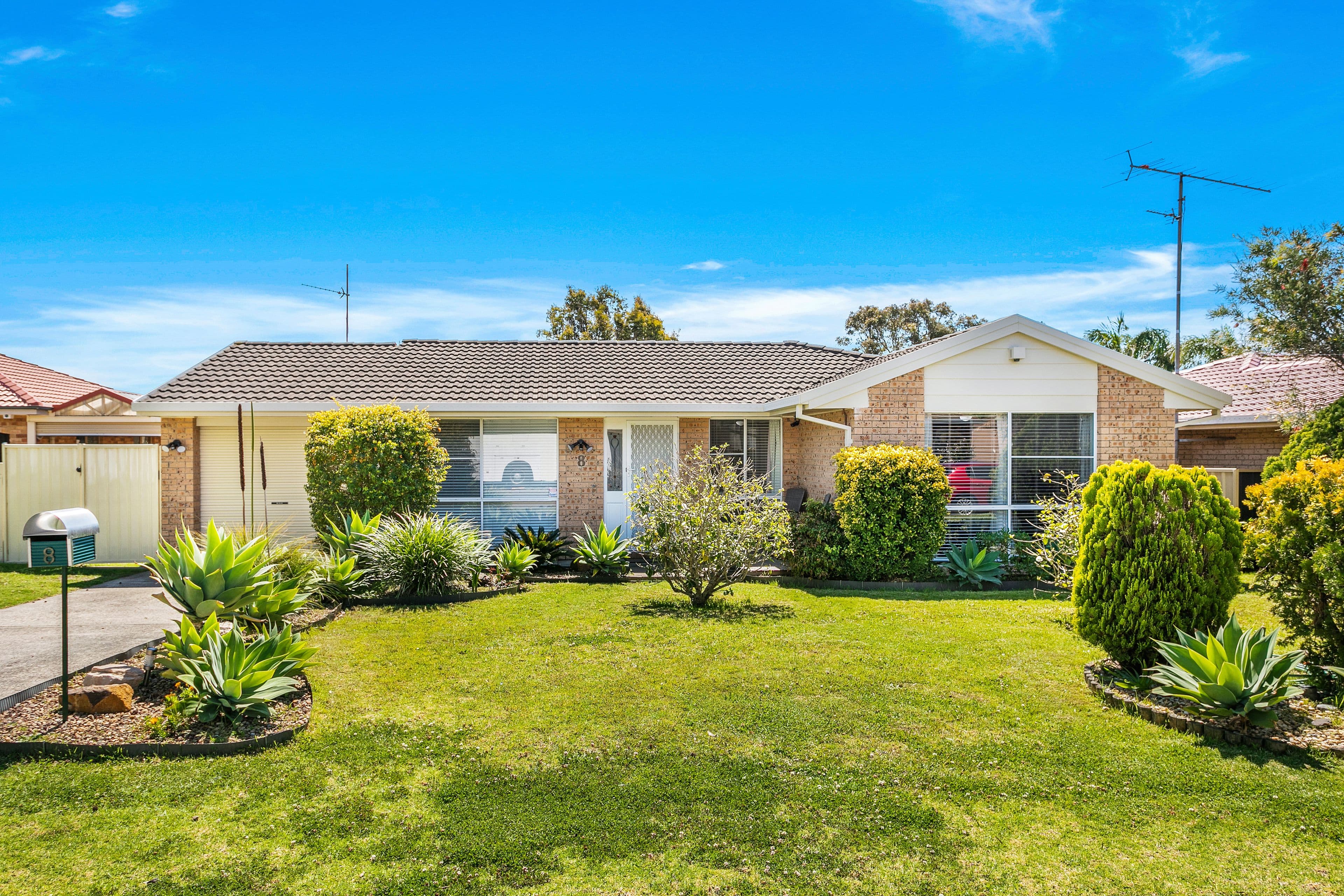 8 Silvertop Place, Albion Park Rail - Image 1