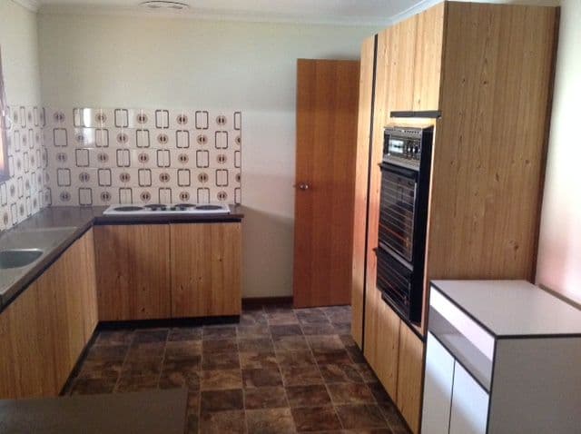 8 Huxtable Street, Port Augusta SA 5700, Port Augusta - Thumbnail 3