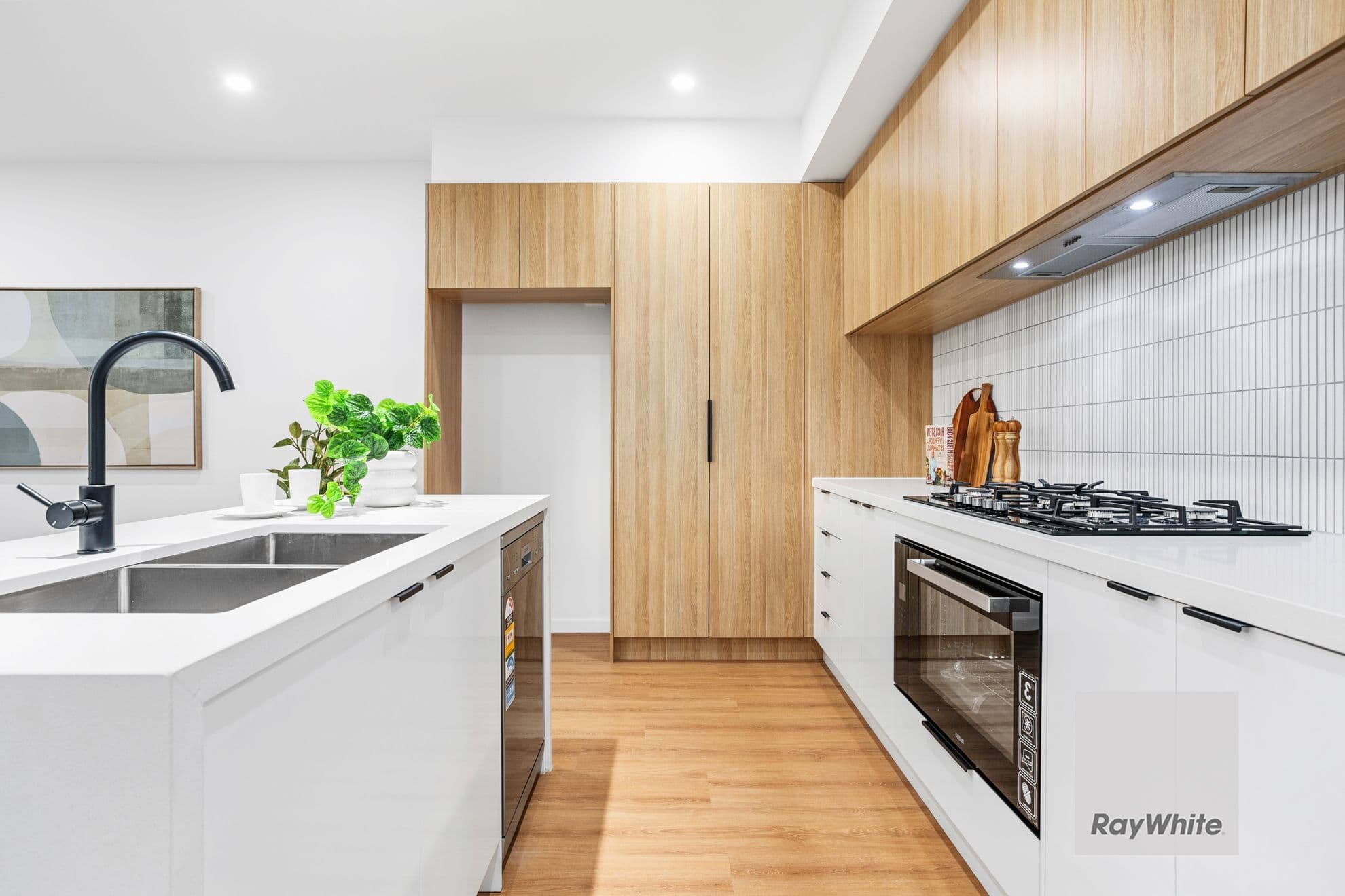 19 Louvre Road, BONNIE BROOK VIC 3335, Bonnie Brook - Thumbnail 4