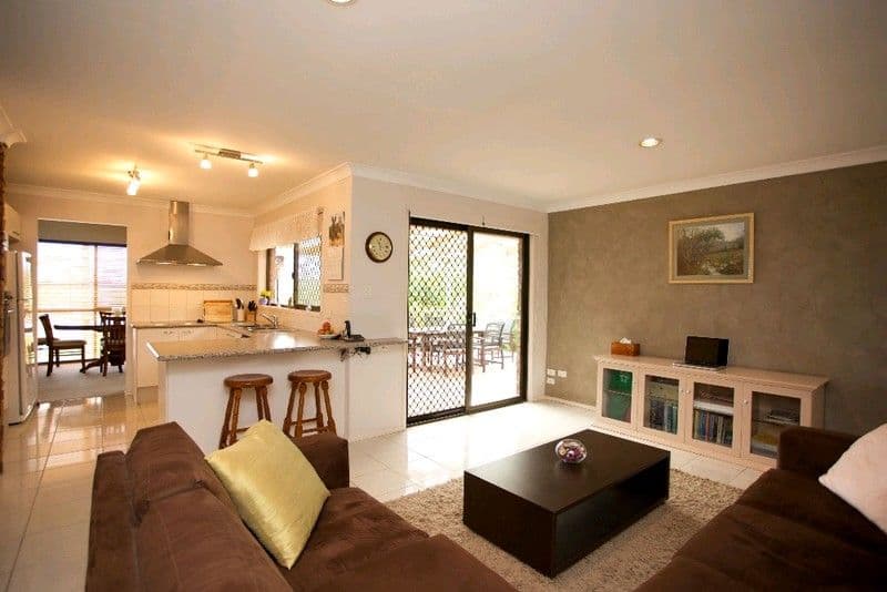 22 Pomona Court, HELENSVALE QLD 4212, Helensvale - Thumbnail 3