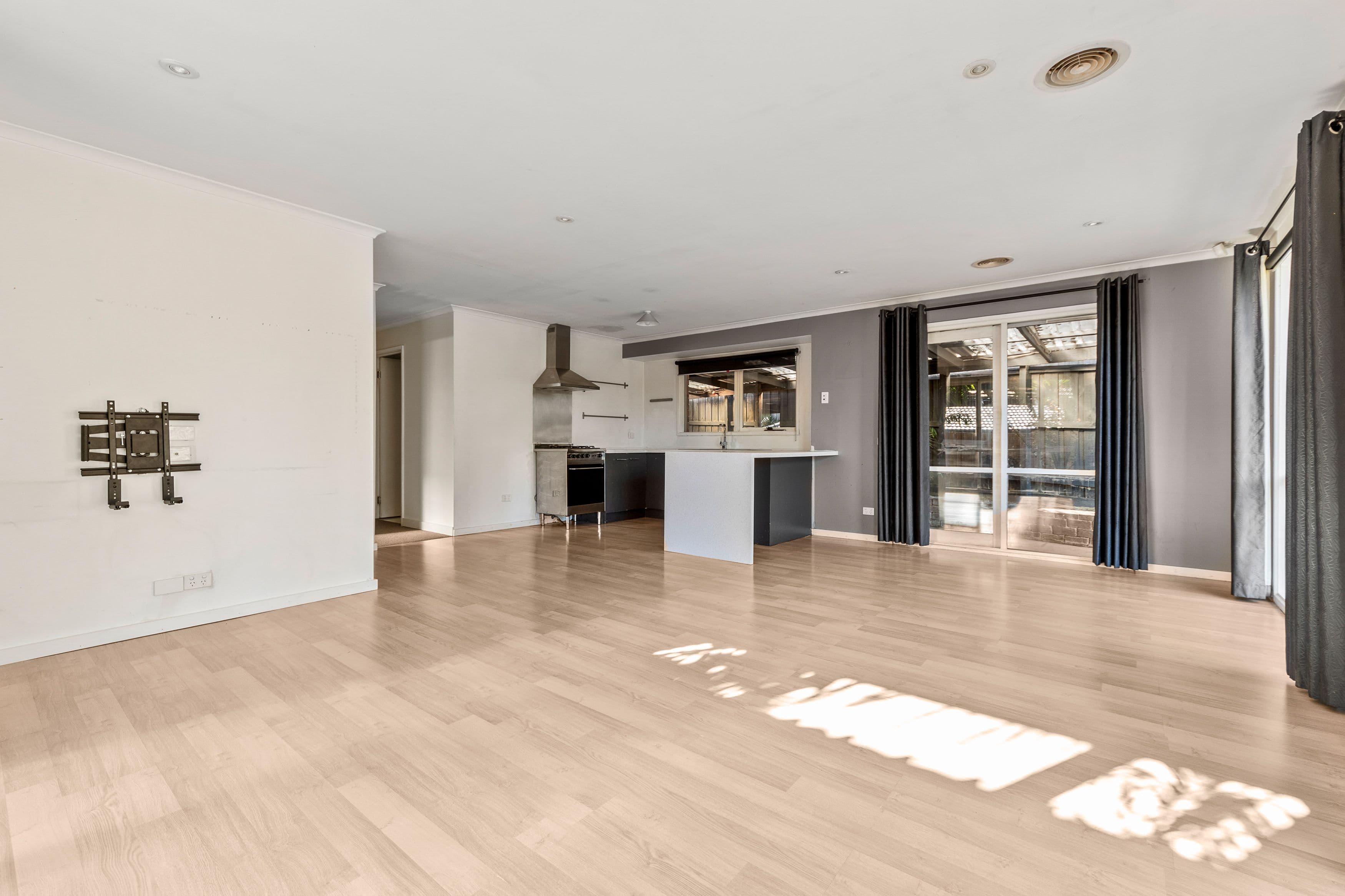 2 Leonard Drive, Langwarrin VIC 3910, Langwarrin - Thumbnail 2