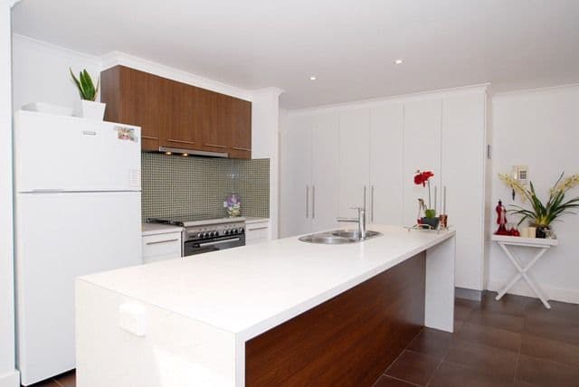 17 Christina Court, WERRIBEE VIC 3030, Werribee - Thumbnail 2