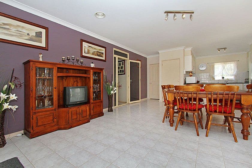 79 Grenda Drive, MILL PARK VIC 3082, Mill Park - Thumbnail 4