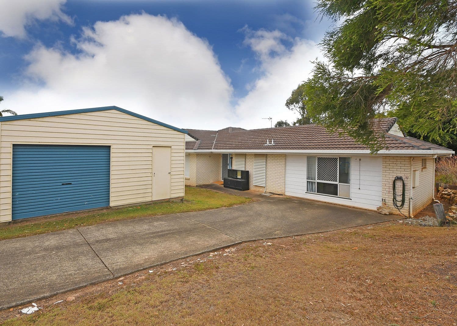 52 Captain Cook Dr, Caringbah, Caringbah - Thumbnail 2
