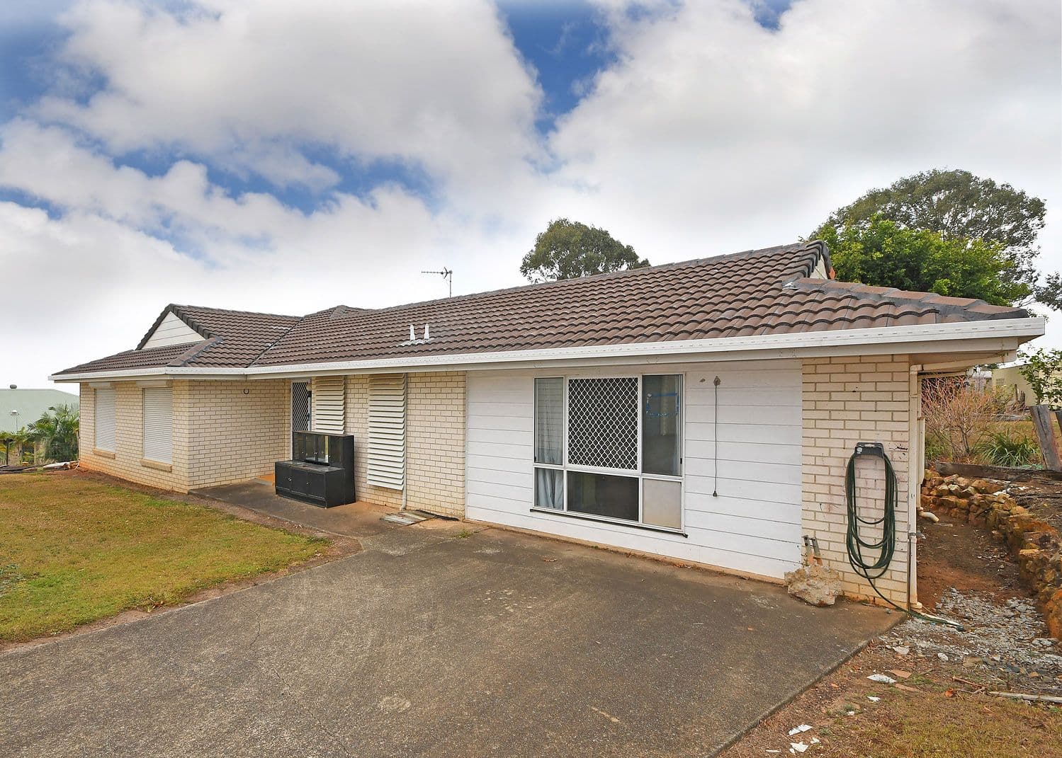 52 Captain Cook Dr, Caringbah, Caringbah - Thumbnail 3