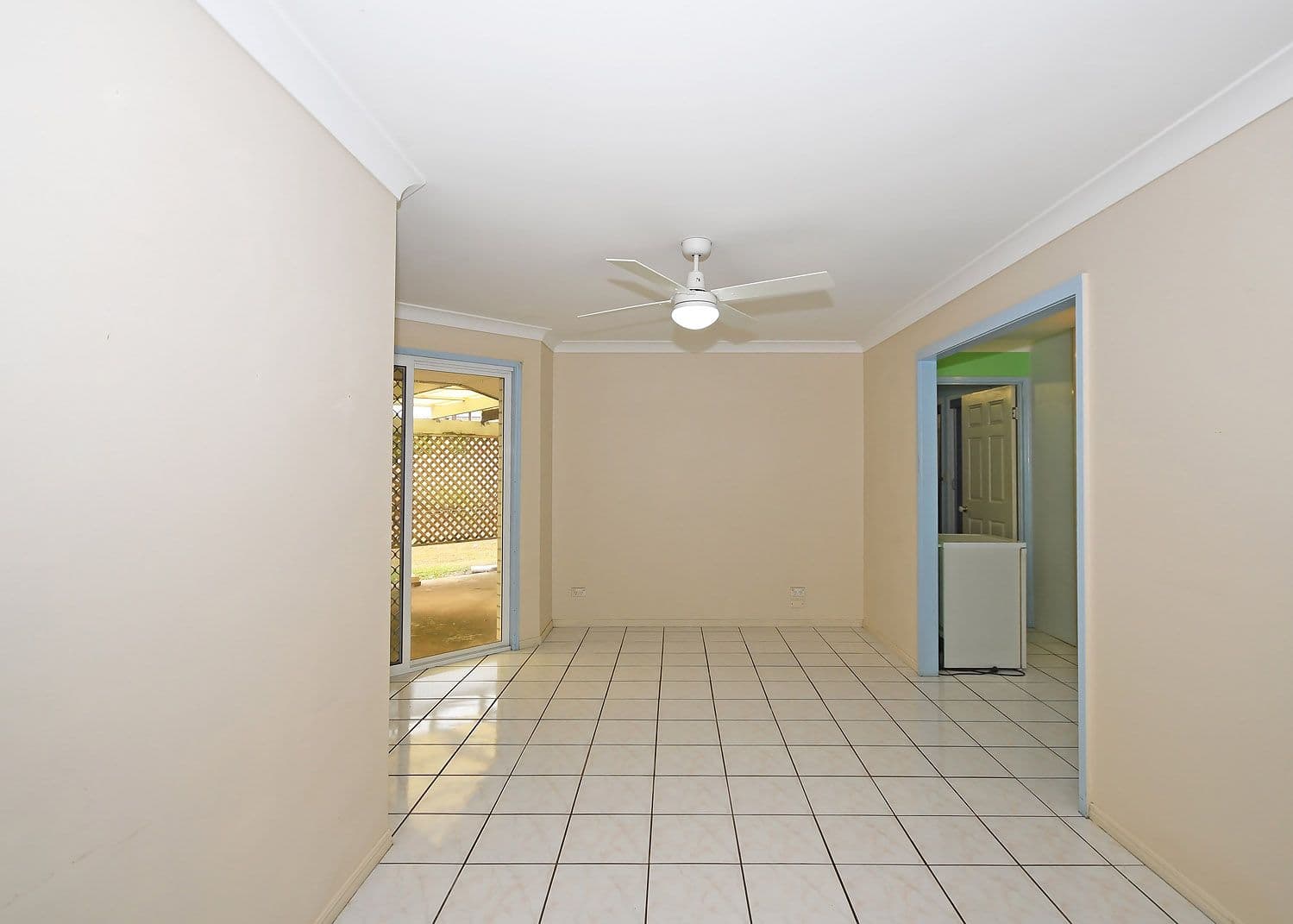 52 Captain Cook Dr, Caringbah, Caringbah - Thumbnail 4