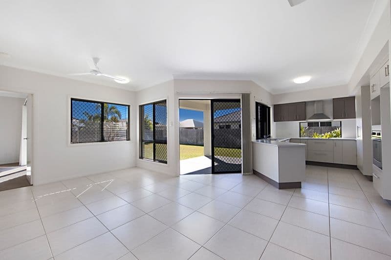 11 Ningaloo Crescent, BURDELL QLD 4818, Burdell - Thumbnail 4