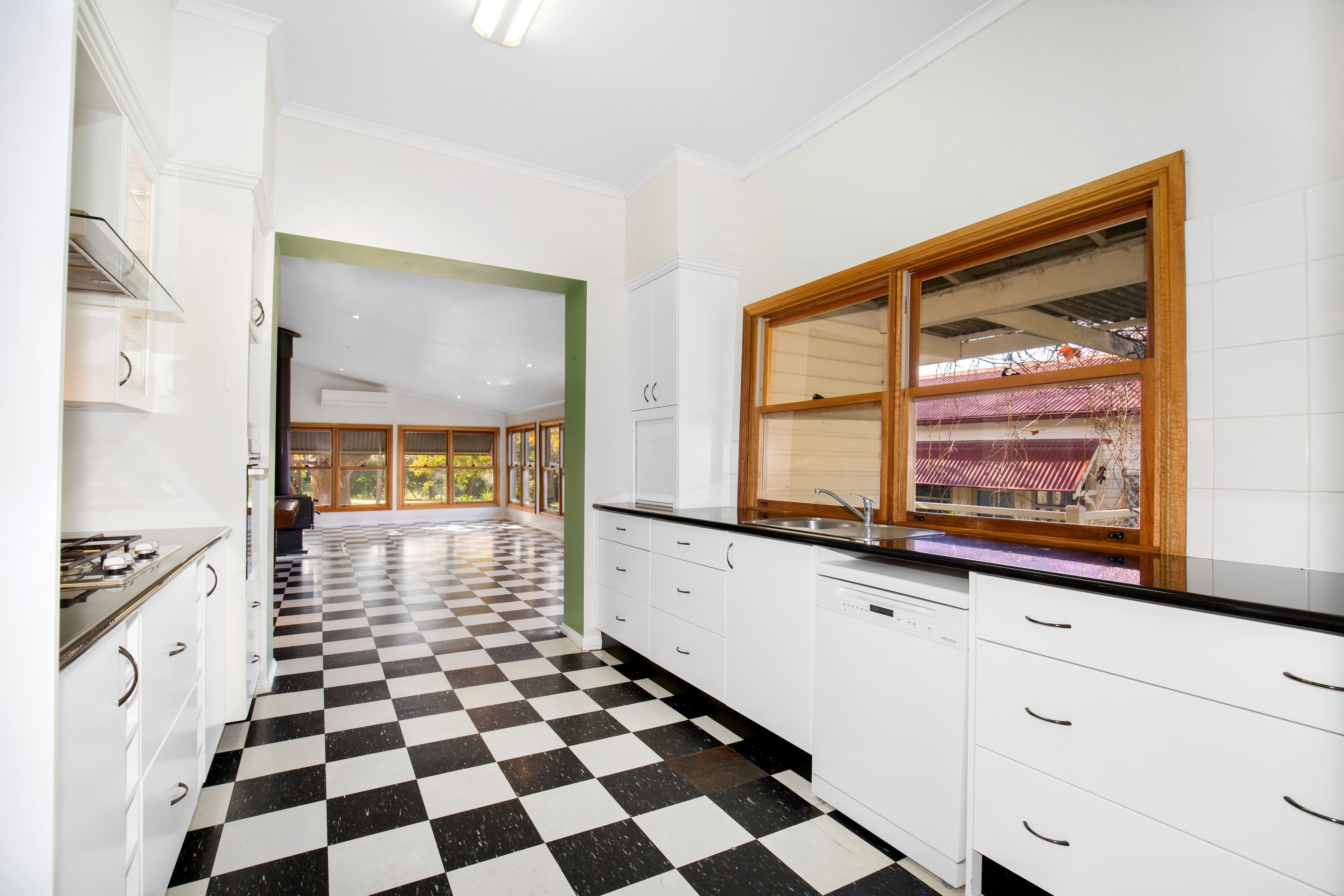 85 Auburn Vale Road, Inverell NSW 2360, Inverell - Thumbnail 5