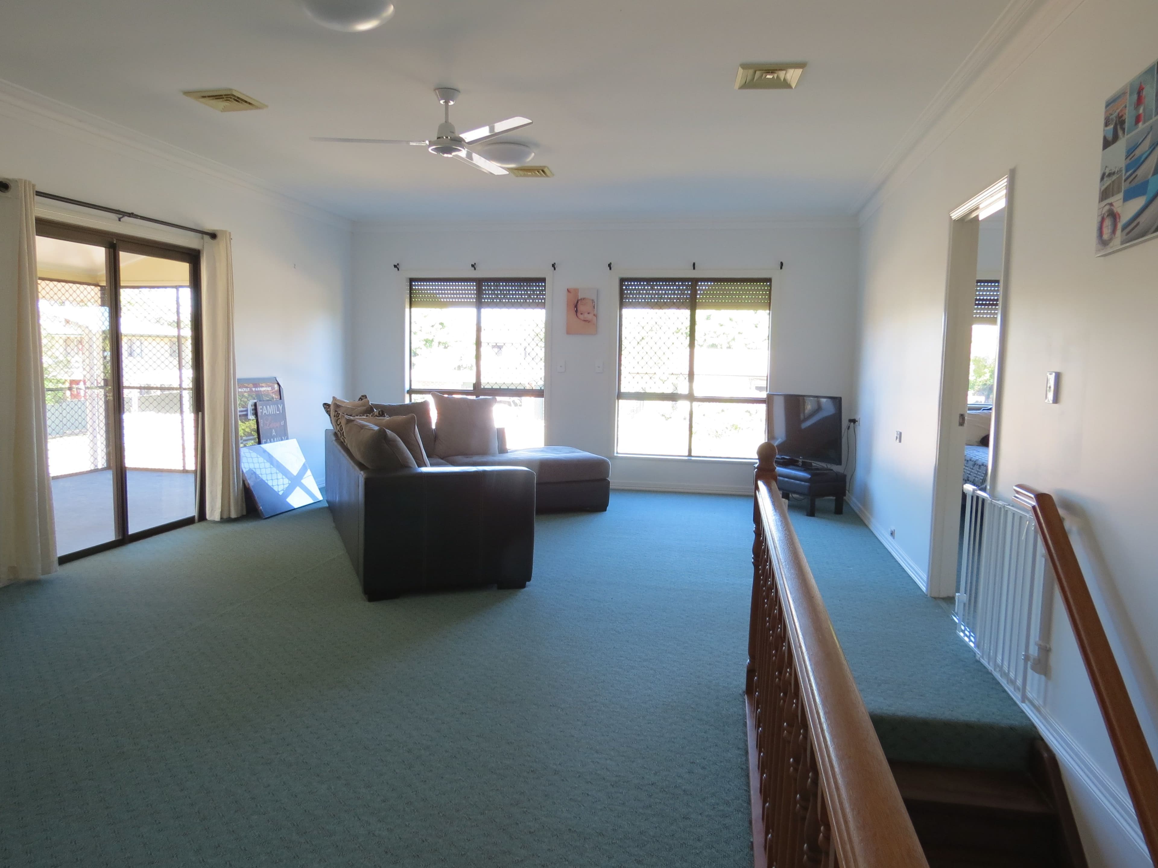 8 Martin Place, Emerald QLD 4720, Emerald - Thumbnail 5