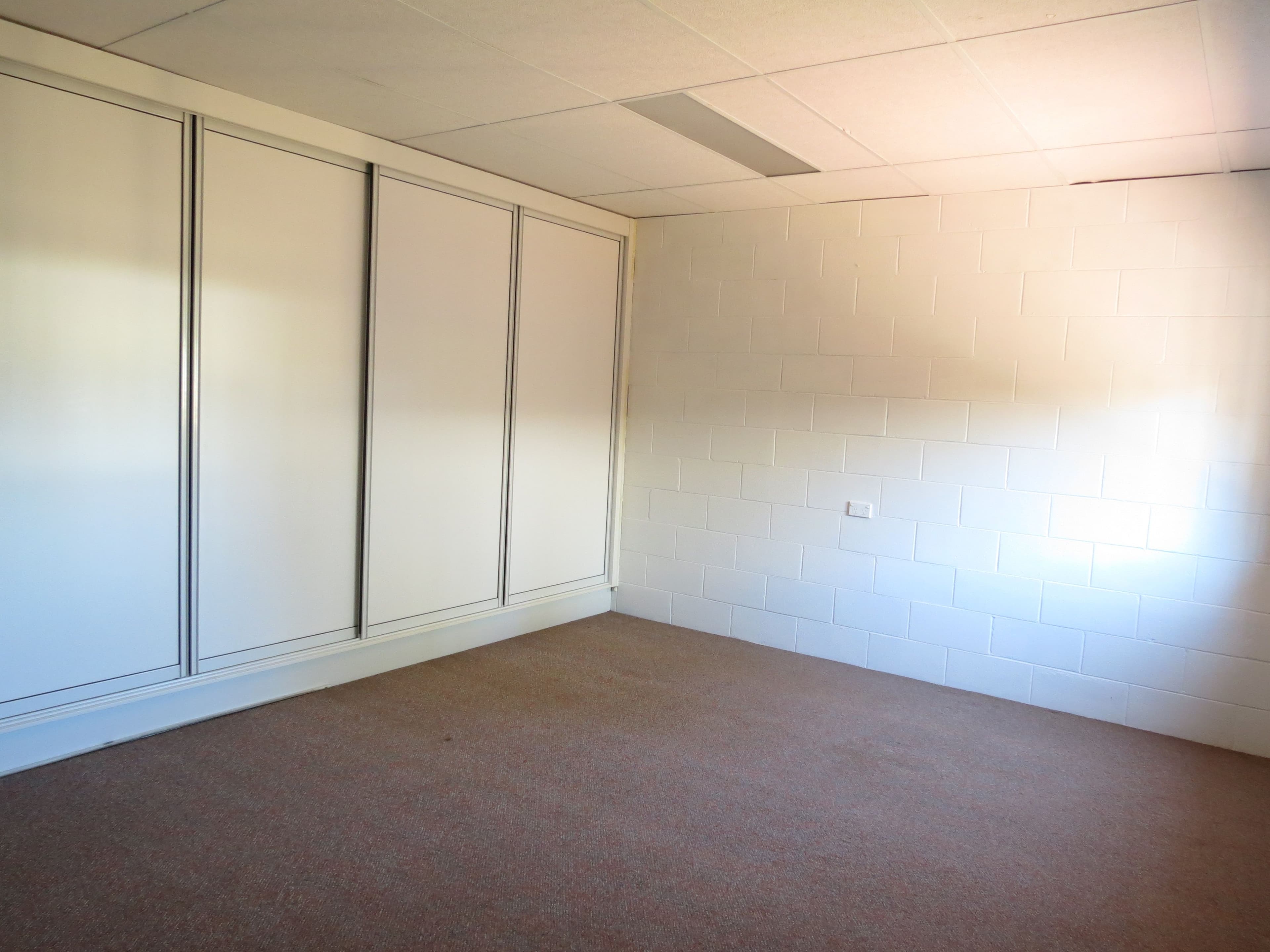 8 Martin Place, Emerald QLD 4720, Emerald - Thumbnail 7