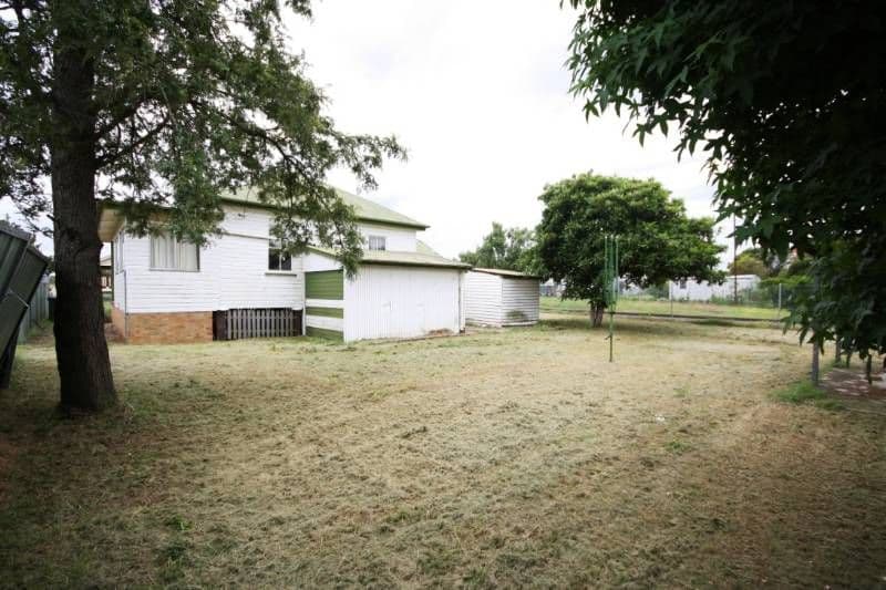 50 Lyons Street, WARWICK QLD 4370, Warwick - Thumbnail 3
