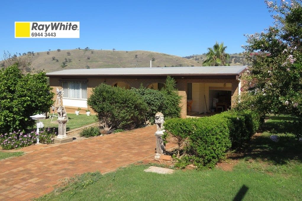 22 Tor Street, Gundagai NSW 2722, Gundagai - Image 1