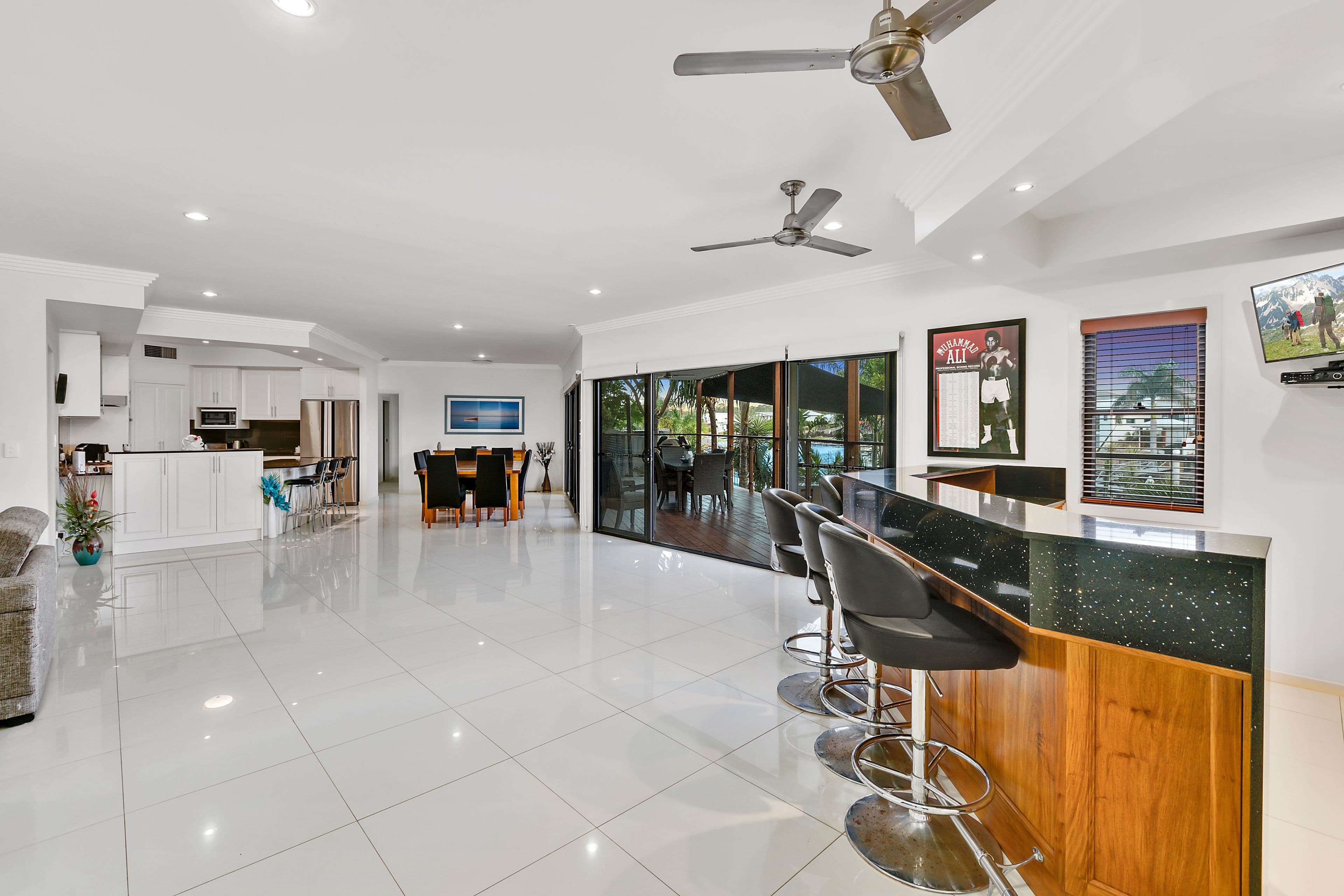 43 Southaven Drive, Helensvale QLD 4212, Helensvale - Thumbnail 4